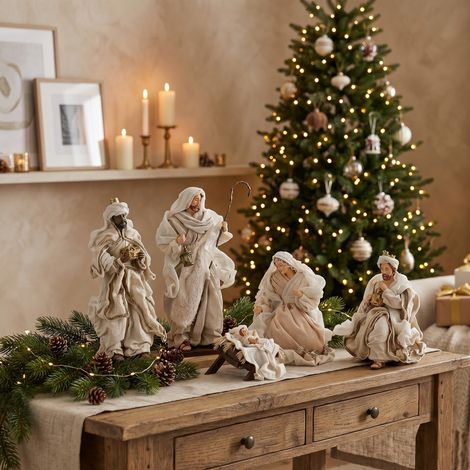 Natività completa con 6 soggetti statue per presepe vestiti color champagne e rosa (1/5)