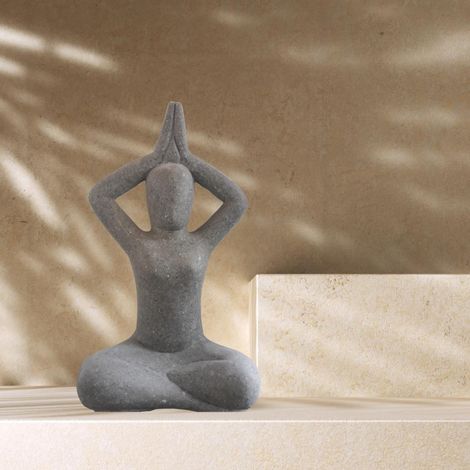 Estatua diseño de piedra volcanica yoga 50 cm
