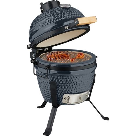 Parrilla Kamado de cerámica: versátil para asar y hornear.