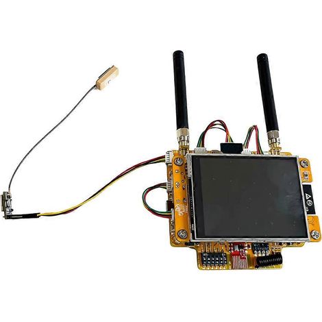 Le NM-RF-Hat Companion Hat est un module RF multibande sans conflit adapté aux CC1101, NRF24, PN532 et IR TX/RX 433M, équipé d'un GPS ESP32-2432S028 CYD. (1/5)