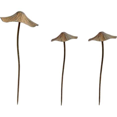 Décoration de jardin en métal représentant des champignons, tuteurs en fer pour plantes, jardinières, terrasses, pelouses et autres plantes.