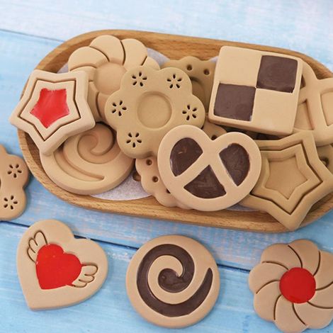 8 Pièces Emporte-Pièces 3D Dinosaure pour Biscuits, Fruits et Légumes, Moule à Gâteau Anniversaire, Tampon à Main pour Pâtisserie (1/5)