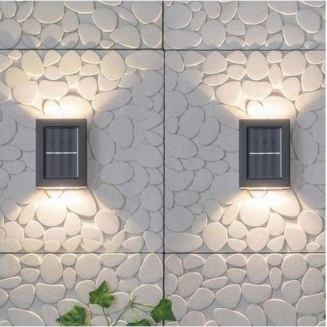 Applique murale solaire d'extérieur, étanche à la poussière vers le haut et vers le bas lumières LED pour jardin, terrasse, garage, porte d'entrée, allée, allée (lot de 2) ( blanc froid) (1/4)