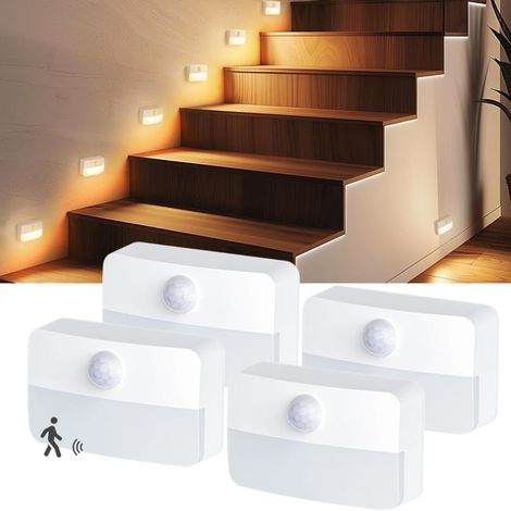 Vier LED-Wandleuchten mit eingebauten Bewegungssensoren, geeignet für Schlafzimmer, Treppenhäuser, Badezimmer, Flure usw., die warmweißes Licht spenden.