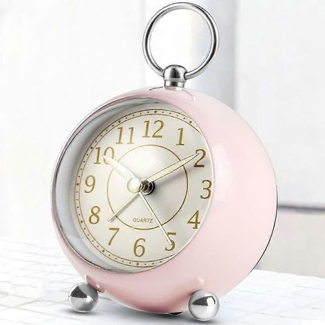 Réveil silencieux sans tic-tac, horloge de chevet à piles pour chambre à coucher, facile à lire, avec fonction veilleuse. (1/5)