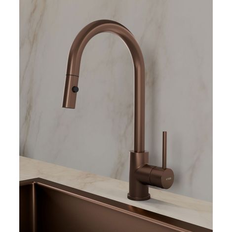 Moderner Küchenmischer mit Handbrause - Roségold gebürstet