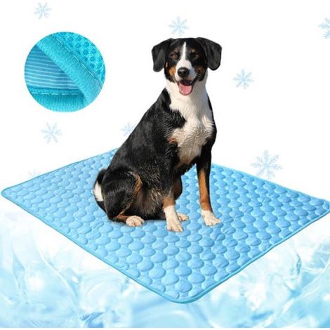 Tapis rafraîchissant auto-rafraîchissant en soie glacée - 100x70cm - bleu - respirant et antidérapant (1/5)