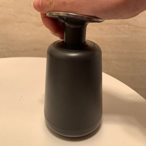Distributeur de savon Inox à pompe pour salle de bain, hygiénique – Gris /rechargeable (1/5)