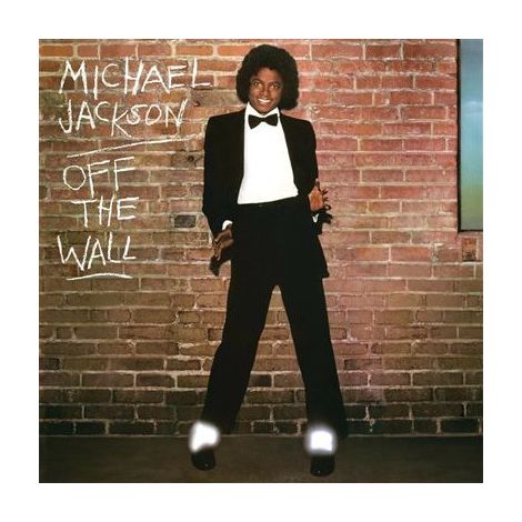 Cartel de portada del álbum Off The Wall Michael Jackson traje negro pajarita pared de ladrillos