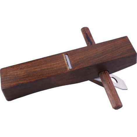 Rabot à main, outil de menuisier pour le travail du bois. (1/4)