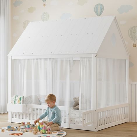 Lit cabane enfant 140x200cm, Lit simple avec fenêtres et toit de maisonnette, Rideaux blancs décoratifs et niche de rangement, Blanc (1/5)
