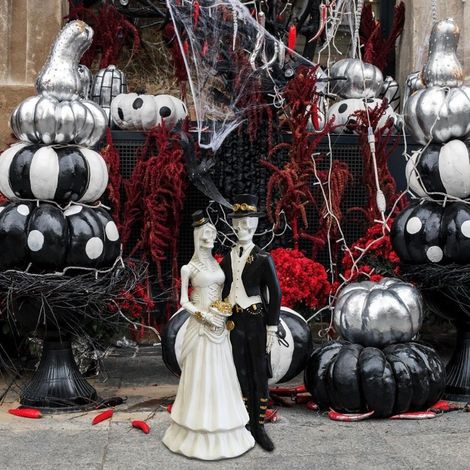 Estatua de resina de pareja de esqueletos para decoración de Halloween, centro de mesa para sala de estar, ocasiones festivas. (1/5)