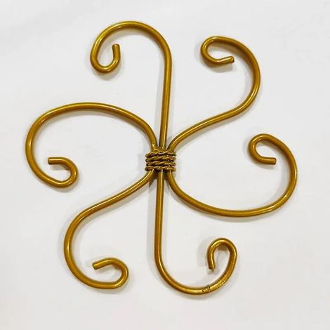 Supporto per piante rampicanti in 4 parti - Supporto in ferro, stelo regolabile dal design unico per favorire la crescita di piante rampicanti di piccole e medie dimensioni (2 forme di fiori dorati + (1/4)