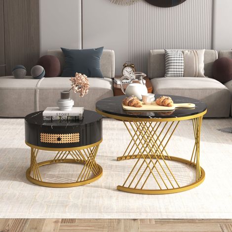 Set di 2 tavolini bassi gigogne rotondi, diametro 70 cm + 50 cm, design effetto marmo, tavolo d'appoggio con cassetti in rattan e piedi in ferro dorato - Nero