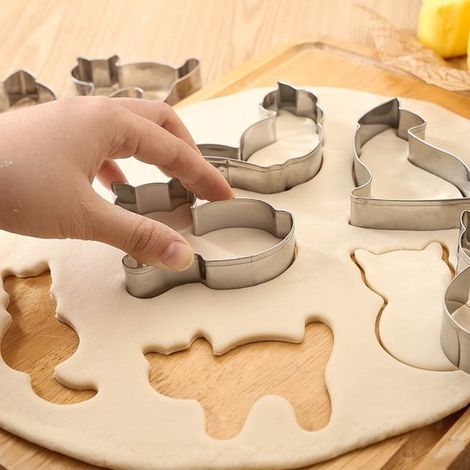 Ensemble de 9 pièces - Emporte-pièces - Moule à biscuits - Plaque de cuisson - Formes créatives pour biscuits en forme de chat - Ustensiles de pâtisserie - Formes pour découper les fruits - Argenté - (1/4)