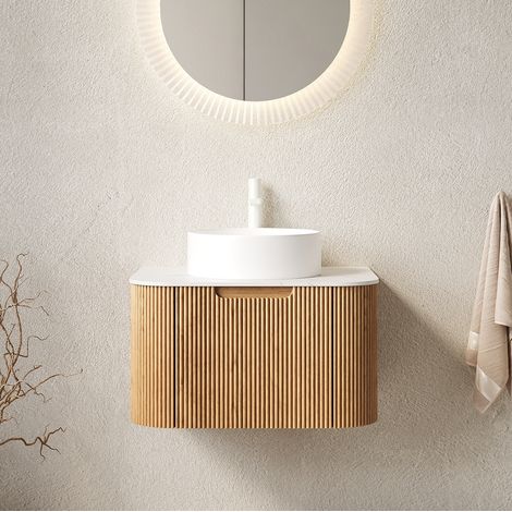 Meuble lave-mains suspendu 61 cm en contreplaqué aspect bois naturel, vasque en céramique blanche et plateau en pierre frittée (1/5)