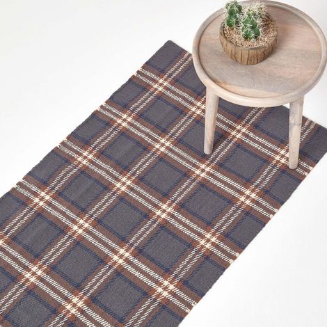 HOMESCAPES Hamilton Handwoven Grey and Brown Tartan 100% Cotton Rug, 66 x 200 cm - Grey & brown