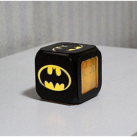 Batman LED-Nachtlicht, kleiner elektronischer 3D-Superhelden-Stereo-Wecker, USB-Nachttischuhr