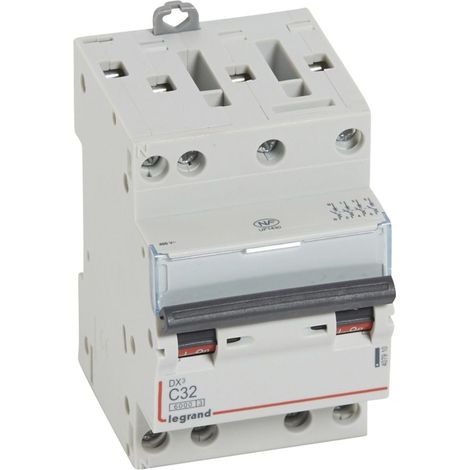 Disjoncteur DX³ 6000 Vis/Vis 4P 400V AC 32A 10kA courbe C peigne HX³ opti 4P 3M