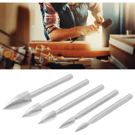 Set aus 5 dreischneidigen Holzschnitzmessern für Holzschnitzereien und Wurzelschnitzereien. (1/5)