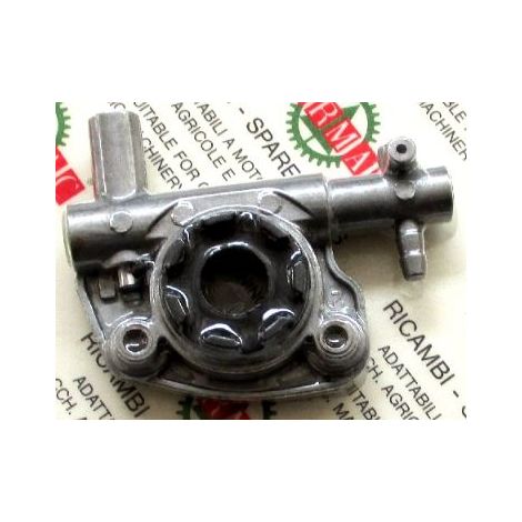 Kit pompa olio con ingranaggio compatibile OLEOMAC per motosega 936 937 940 941