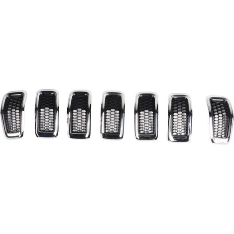 La calandre chromée avec grille en nid d'abeille noire est disponible sur le Jeep Cherokee 2014-2018. (1/5)