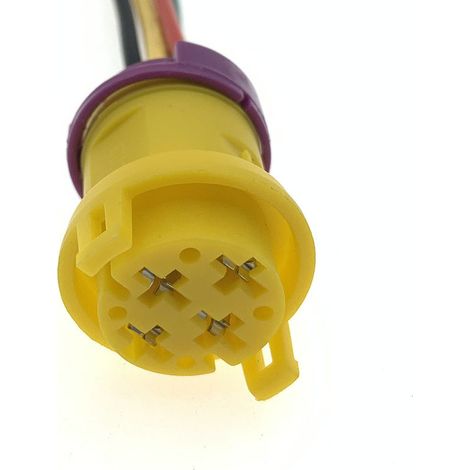 813972930/813972929 are automotive connectors for Volkswagen Santana Superman headlights - single plug.