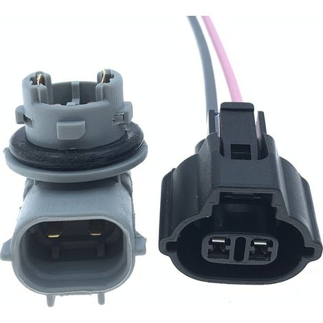 Part number 90075-60005 fits the lamp holders of Toyota Regal, Corolla, Vios, Prado, and Land Cruiser vehicles. Part number 90075-99012 includes a lamp holder and a socket.