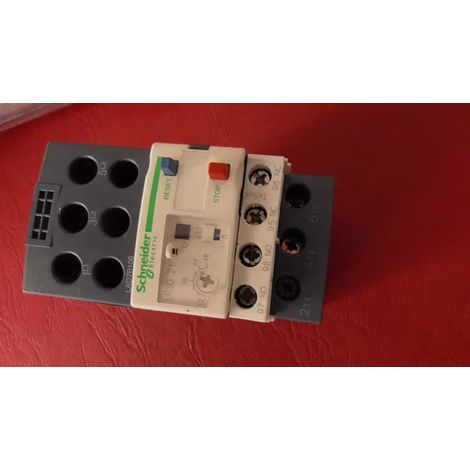 LR3D21 :  12 - 18A   RELAIS THERMIQUE  + SOCLE ,  SCHNEIDER  OVERLOAD  ( LRD