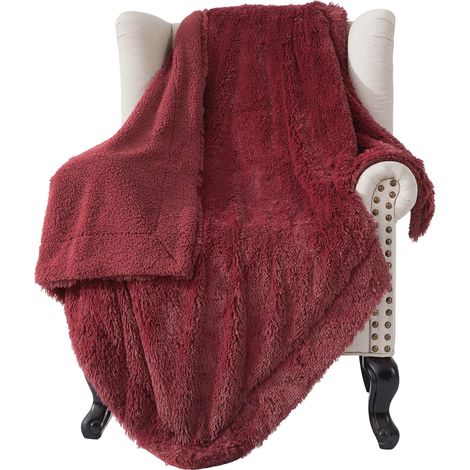 Couverture rouge en fausse fourrure bordeaux – Couvertures cadeaux pelucheuses, moelleuses et à poils longs, Sherpa doux et épais, cadeau décoratif chaleureux et confortable, 127 x 152,4 cm, 640 g/m²