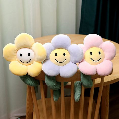 Niedlicher, weicher und dekorativer, sonnenblumenförmiger Vorhanghalter aus Plüsch, helllila, für Kinderzimmer, Büro oder Zuhause. Gesamtlänge: ca. 95 cm. (1/5)