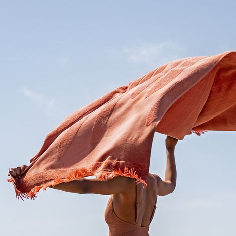 Fouta de plage en Motif feuillage en éponge  TROPI (1/4)
