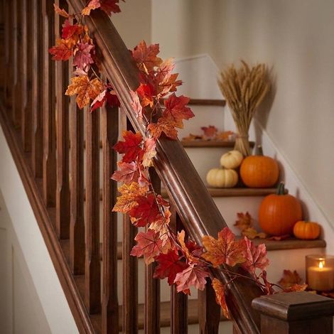 Vibrant Red Autumnal Maple Leaf Garland (1/2)
