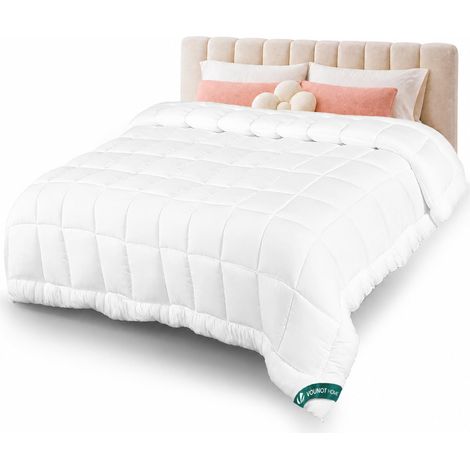 Couette Légère 200GSM 260x240 cm Couette Tempérée en Microfibre Couverture Douce avec Rembourrage Moelleux Couette Respirante Blanc (1/5)