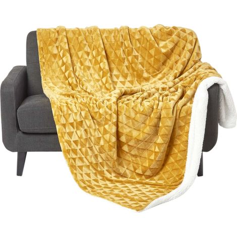 HOMESCAPES Mustard Yellow Geometric Triangle Velvet Throw, 130 x 160 cm