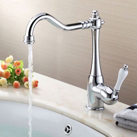 Elegante Küchenarmatur mit hohem, schwenkbarem Auslauf (360°), Retro-Finish in Chrommessing (1/4)