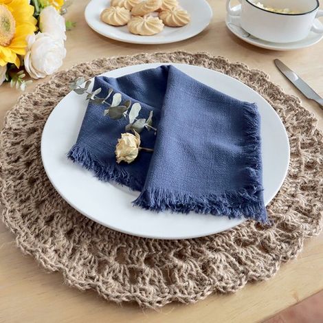 Lot de 6 serviettes de table en tissu fait main (45 x 45 cm), en coton avec franges. Ces serviettes délicates, de couleur bleu roi, sont idéales pour les dîners, les fêtes, les mariages et autres occa (1/5)