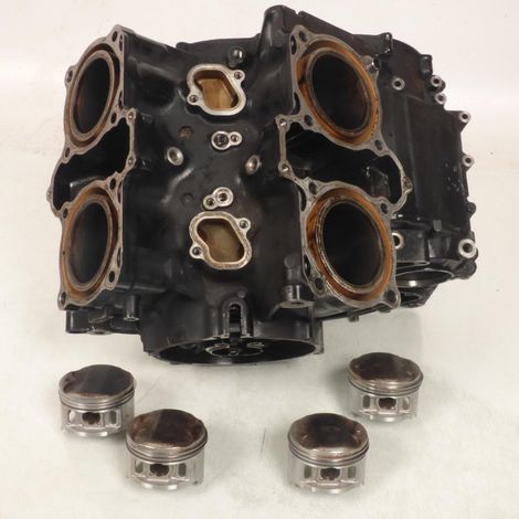 [PRODUIT D'OCCASION] Cylindre origine pour Moto Honda 750 VFR 1986 à 1989 RC24E (1/5)