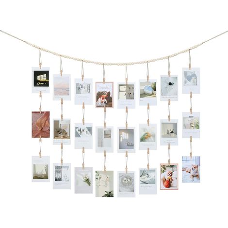 Porte Photo Mural à Suspendre avec 34 Pinces en Bois,Présentoir Photo Suspendu et Guirlande de Perles,Accroche Photo Mural à Corde,Décor Bohème Mur de Photos à Pince,Cadeau Maison Anniversaire Mariage (1/5)
