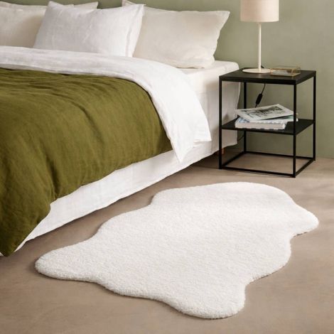 Descente de lit fausse fourrure blanche 90x60cm (1/5)