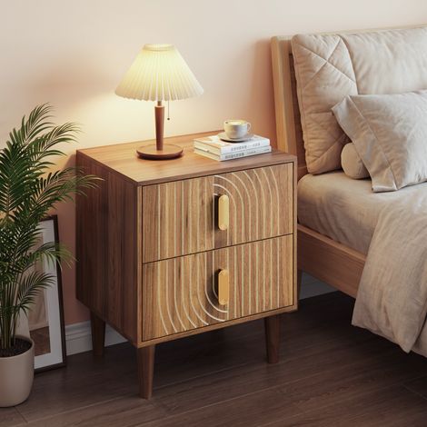 Table de chevet à 2 tiroirs en MDF, finition bois foncé, motifs géométriques et poignées dorées, meuble de rangement pour chambre, salon ou entrée, style bohème – CHICFURN (1/5)
