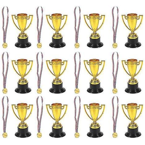 28 gobelets en plastique doré (1/3)