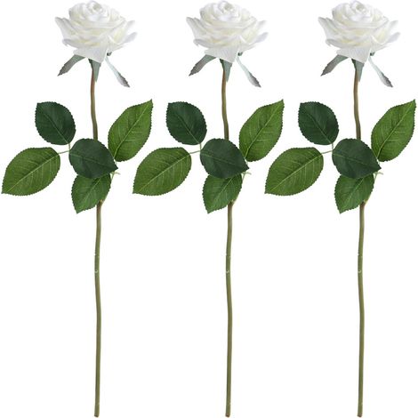 Los ramos de rosas artificiales inspiran una creatividad sin límites sus tallos resistentes pero flexibles permiten crear arreglos personalizados, lo que los convierte en una opción ideal.