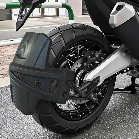 Adapted for Honda CRF1000L and CRF1100L non-dual motorcycles, this modification includes a rear fender, a rear mud flap and a rear water deflector. (1/4)