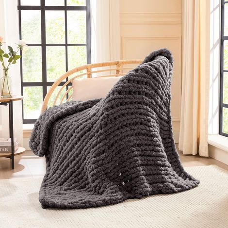 Couverture tricotée épaisse - Gris anthracite (130 x 160 cm) - Fil chenille doux - Couverture tricotée à la main - Couverture douillette au crochet pour canapé, lit et décoration d'intérieur (1/5)
