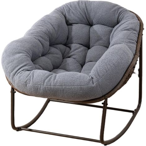 Sillón balancín exterior de ratán gris con cojín acolchado HOMVRA (1/5)