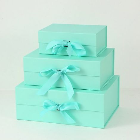 Una elegante caja de regalo plegable con tapa,cierre magnético y cinta,cumpleaños y otras festividades. Color blanco roto,34 x 25 x 12,5 cm (1/5)