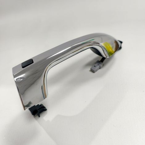 82651-D9710 and 82661-D9710 are applicable to Hyundai and Kia automotive parts, specifically electroplated inductive door handles. (1/5)