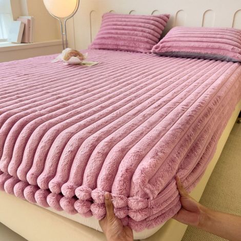 Sheet - Polyester Fitted Sheet - For Mattress Up To 35 Cm Height - 200 X 220 Cm - Purple - 1 Piece (1/5)