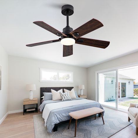 Ventilador de techo con luz, mando a distancia y motor DC silencioso para salón, dormitorio y terraza cubierta, 5 aspas de madera, 107 cm, nogal oscuro (1/5)